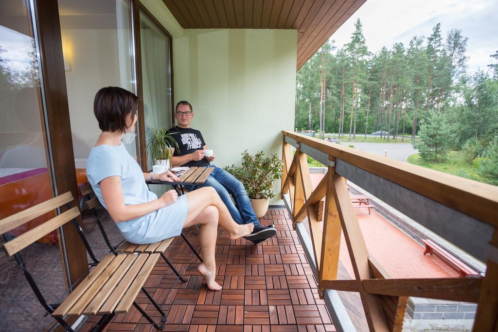 Irbeni Hotel Brivkalni Buitenkant foto