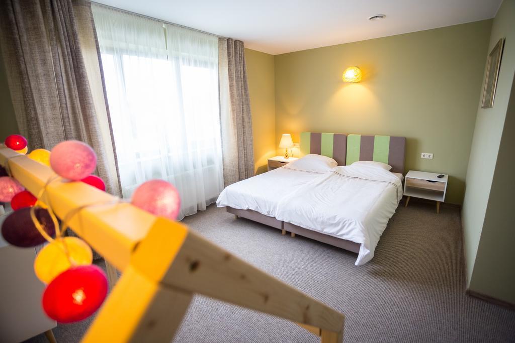 Irbeni Hotel Brivkalni Kamer foto