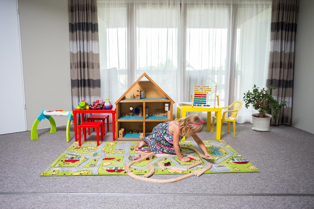 Irbeni Hotel Brivkalni Kamer foto