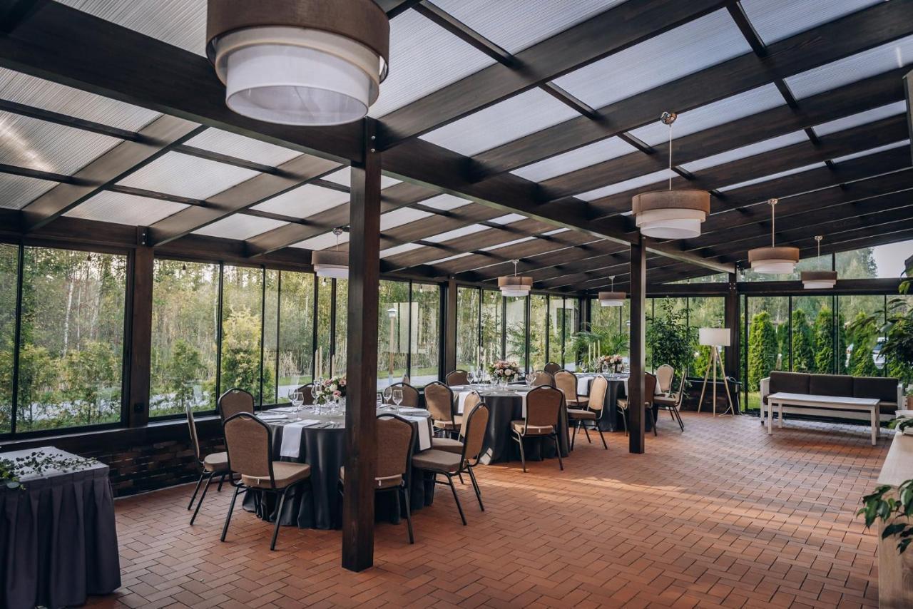 Irbeni Hotel Brivkalni Buitenkant foto